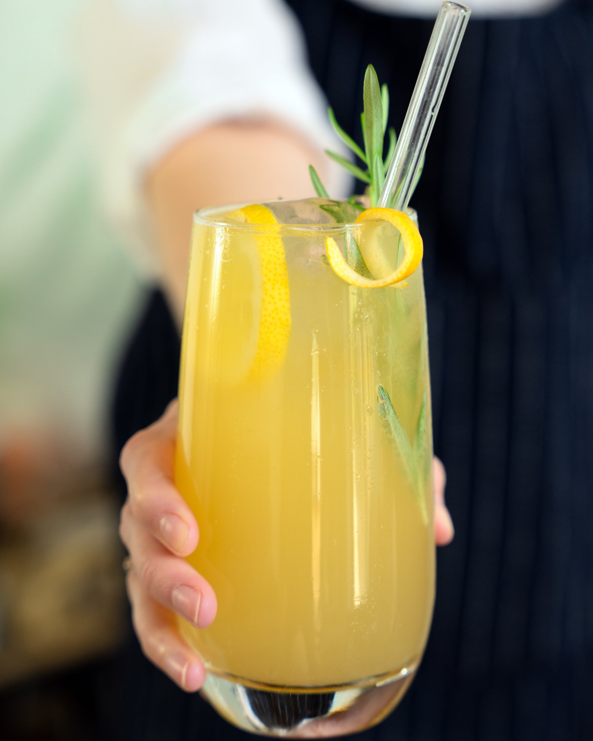 Lemon Ginger Mocktail Spritz