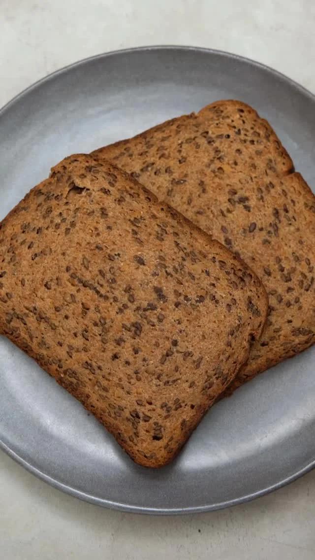 Fuel your day with our delicious protein-packed bread! 🥖💪 With a whopping 20g of protein per 100g, it’s the perfect choice for those who want to stay energised and satisfied without compromising on taste! Say goodbye to boring meals and hello to a healthier, tastier lifestyle! 🌟✨ #proteinbread #healthyeating #protein #organic